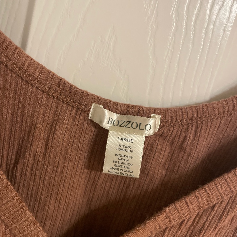 Crop top - Picture 2 of 3